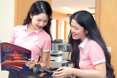 Thí sinh Hoa hậu Việt Nam theo đuổi nghề báo, dẫn chương trình