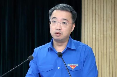 Chiếm lĩnh không gian mạng, làm chủ công nghệ chinh phục thanh niên
