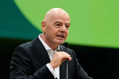 Hai thành viên đi ngược AFC, công khai ủng hộ chủ tịch FIFA
