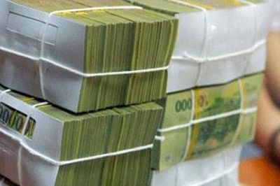 Cổ phiếu phủ sắc đỏ, VN-Index tiếp tục lao dốc
