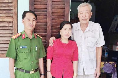 Sau 43 năm thất lạc, con gái vỡ òa khi Công an Cần Thơ giúp tìm được cha