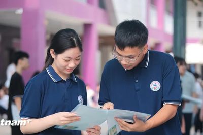 Bộ GD-ĐT lấy ý kiến về việc thi tuyển sinh lớp 10 chỉ gồm hai môn Toán, Văn