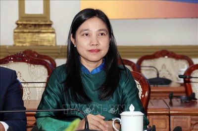 Khai mở nguồn lực kiều bào cho sự phát triển
