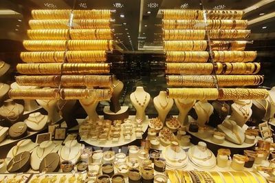 Giá vàng châu Á chịu áp lực giảm do hoạt động chốt lời