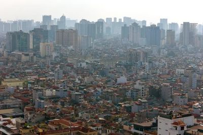 Hà Nội vắng bóng căn hộ dưới 70 triệu đồng/m2, thanh khoản giảm rõ rệt