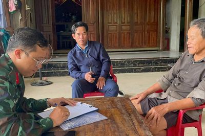 'Đi từng ngõ, gõ từng nhà' rà tìm thông tin liệt sĩ
