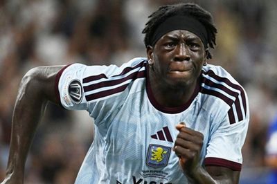 Brian Madjo: Quái vật 100kg 17 tuổi của Aston Villa sẵn sàng bùng nổ tại Ngoại hạng Anh