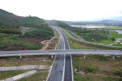 Phân luồng tại nút giao đường bộ cao tốc Vân Phong - Nha Trang và Khánh Hòa - Buôn Ma Thuột