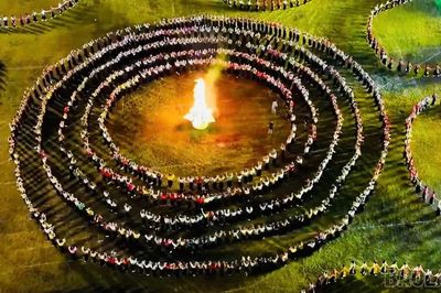 Giữ gìn điệu xòe Thái bằng tình yêu di sản