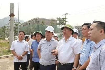 Đưa việc học tập, thực hành tư tưởng, đạo đức, phương pháp, phong cách Hồ Chí Minh vào thực tiễn