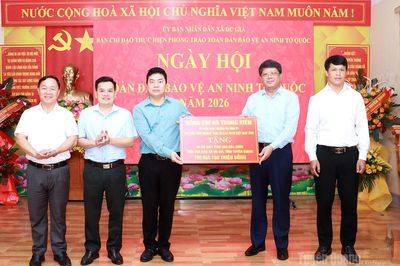 Phó Chủ tịch Thường trực Uỷ ban MTTQ tỉnh Hà Trung Kiên dự Ngày hội Toàn dân bảo vệ an ninh Tổ quốc tại xã Du Già