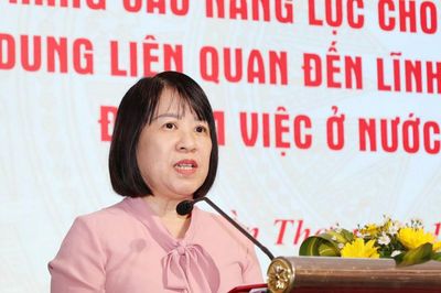 Tập huấn nghiệp vụ cho cán bộ làm công tác đưa lao động đi làm việc ở nước ngoài