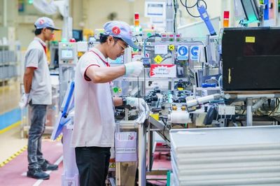 Campuchia dần chuyển dịch từ xuất khẩu may mặc sang hàng điện tử