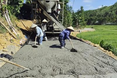 Những con đường rộng mở từ lòng dân ở Thạnh Bình