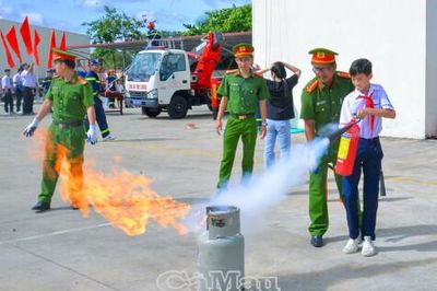 Trang bị 'hành trang an toàn' cho trẻ trước năm học mới