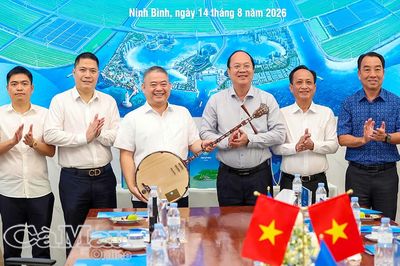 Lãnh đạo tỉnh Cà Mau làm việc với Tập đoàn Xuân Thiện