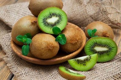 5 nhóm người cần lưu ý khi ăn kiwi, không phải ai cũng biết