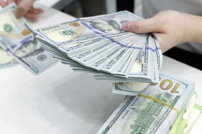 Tỷ giá ngoại tệ ngày 14/8: Nhiều ngoại tệ niêm yết trên 30.000 đồng