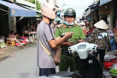 Công an xã ở TPHCM: Tuyên truyền, hỗ trợ Nhân dân chấp hành nghiêm pháp luật