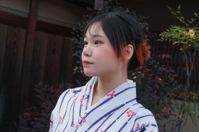Cô gái mất một chân vì ung thư, từng chui vào tủ để tránh ánh nhìn người khác