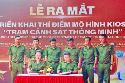 Thí điểm Kiosk 'Trạm Cảnh sát thông minh' phục vụ nhân dân