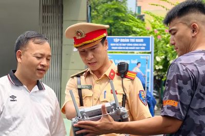 Công an Hà Nội sử dụng UAV 'soi' vi phạm, giải quyết ùn tắc Vành đai 3