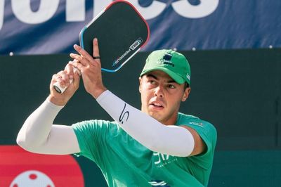 Tay vợt pickleball số 1 thế giới đọc 3 cuốn sách trong 12 tiếng