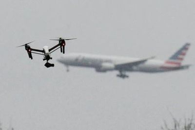 Hóa đơn hàng triệu USD từ một chiếc drone gần đường băng