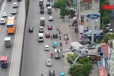 [Video] UAV hỗ trợ xử lý vi phạm, ùn tắc giao thông tại Hà Nội