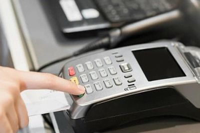 Quyền và trách nhiệm của người mua hàng hóa, dịch vụ trong giao dịch có hóa đơn điện tử được quy định như thế nào?