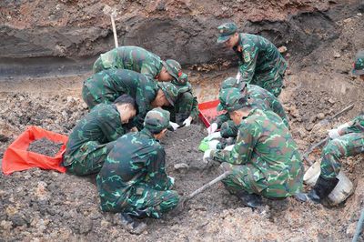 Quy tập thêm 6 bộ hài cốt liệt sĩ tại Công viên Lê Thị Riêng