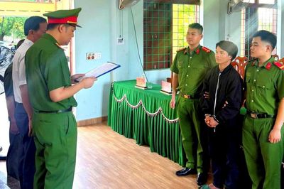 Khởi tố đối tượng tàng trữ ma túy