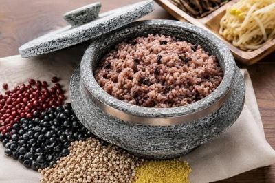 Những cách ăn cơm giúp kiểm soát cân nặng hiệu quả