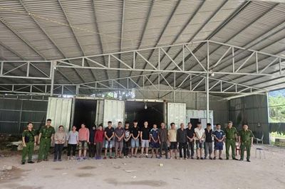 Khởi tố 18 bị can trong vụ vận chuyển hơn 5,3 tấn chân giò lợn sang Trung Quốc