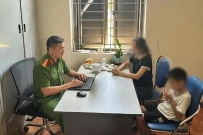 Nhiều phụ huynh bị công an mời lên làm việc vì để con gọi điện 'trêu' tổng đài 113