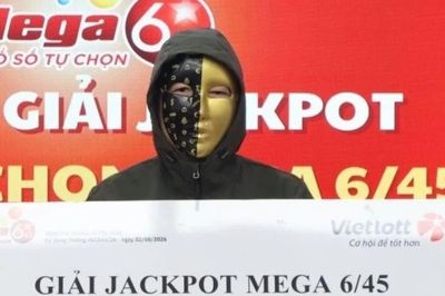 Mua vé số bán dạo trúng ngay Vietlott gần 30 tỷ đồng