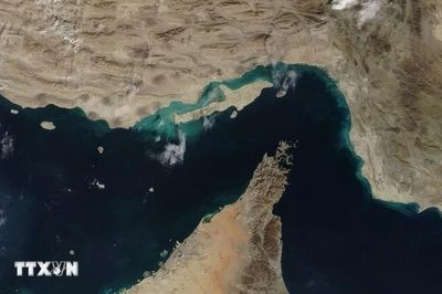 Hoạt động lưu thông qua eo biển Hormuz gần như đình trệ