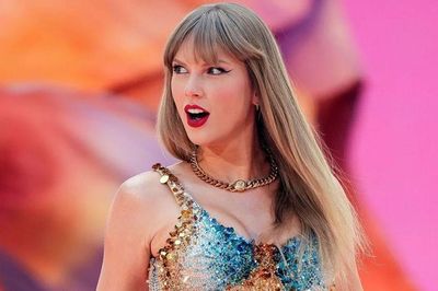 Taylor Swift gây chú ý khi xuất hiện ở London