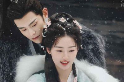 Đinh Vũ Hề và Đặng Ân Hy gây sốt trở lại với Trường Lạc Khúc
