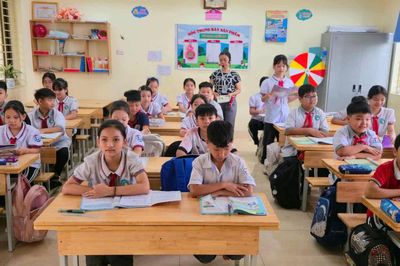 Sắp xếp trường học: Hiệu trưởng trở lại bục giảng, sẵn sàng thôi chưa đủ
