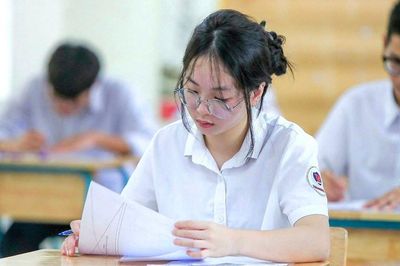 Băn khoăn trước đề xuất thi vào lớp 10 chỉ có 2 môn bắt buộc Toán và Ngữ văn