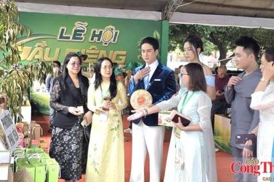 Khai mạc khu trưng bày 400 gian hàng kết nối sầu riêng Đắk Lắk