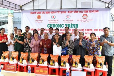 Hơn 700 triệu đồng hỗ trợ người dân khó khăn ở xã Thạnh Lộc