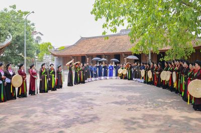 "Hồn” làng trong dáng phố