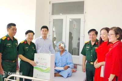 50 bệnh nhân được phẫu thuật mắt miễn phí tại Bệnh viện Quân dân y 16