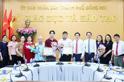 Tuyên dương 2 học sinh đoạt huy chương quốc tế về trí tuệ nhân tạo và tin học văn phòng