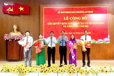 Phường Hồng Ngự và An Bình: Công bố các quyết định về sáp nhập cơ sở giáo dục