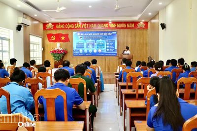 Phường Tây Nha Trang tập huấn nâng cao năng lực ứng dụng trí tuệ nhân tạo trong công tác tuyên truyền