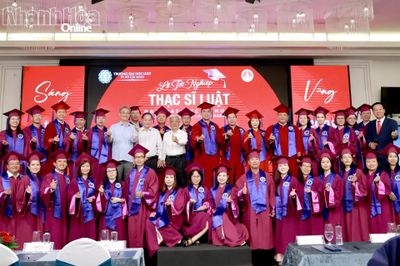 Trường Đại học Luật TP. Hồ Chí Minh tổ chức lễ tốt nghiệp và trao bằng thạc sĩ cho học viên cao học