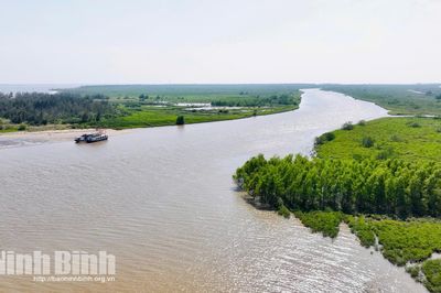 Hiện thực hóa khát vọng vươn ra biển